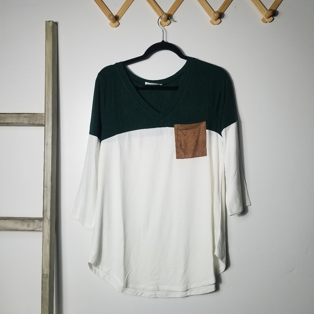 NWOT ZENANA WOMEN'S V-NECK BLOUSE SIZE XL